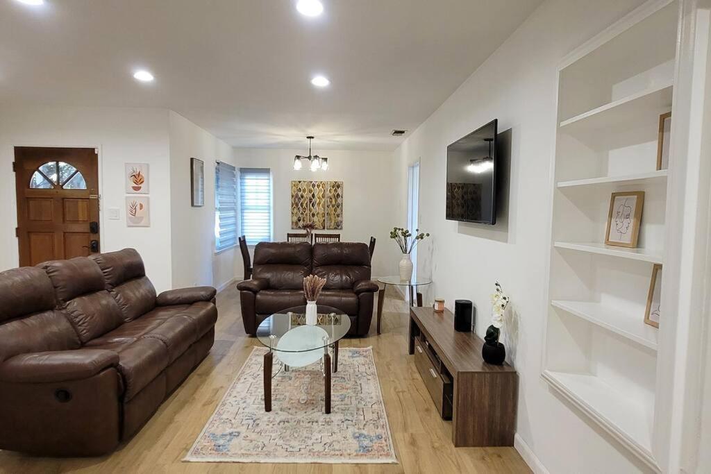 Newly Furnished Pool House Villa Los Angeles Exterior photo